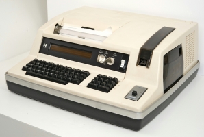 Hagelin HC-570 desktop CRYPTOMATIC machine. Click for more information