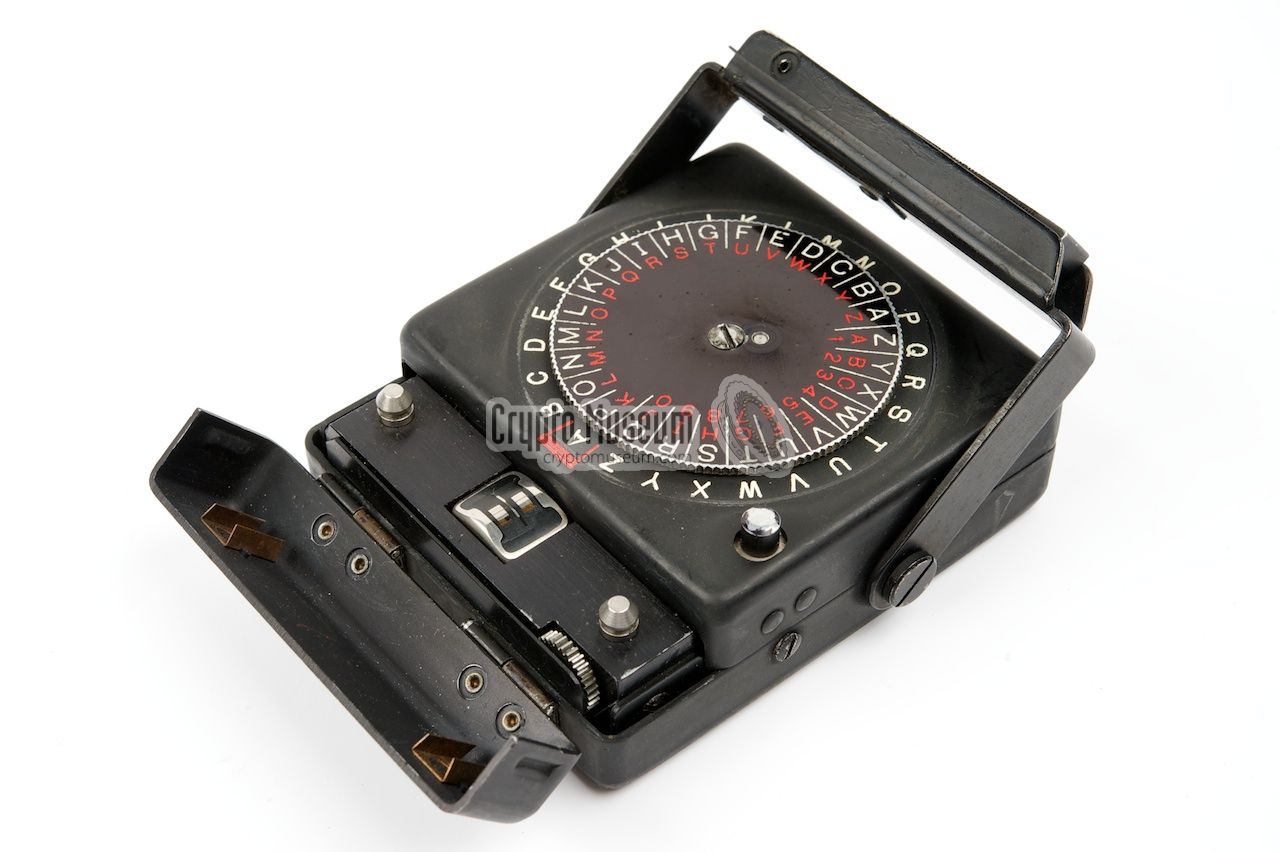 CO/B-8 Alphabet Coder