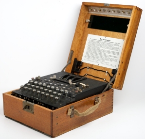 Rare oak wooden transport case from Ertel-Werk, with canvas carrying strap.
