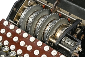 Enigma G interior