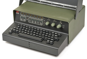 MG-80 with open cover