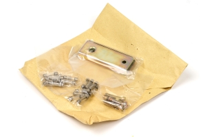 Spare fuses and mounting accessories