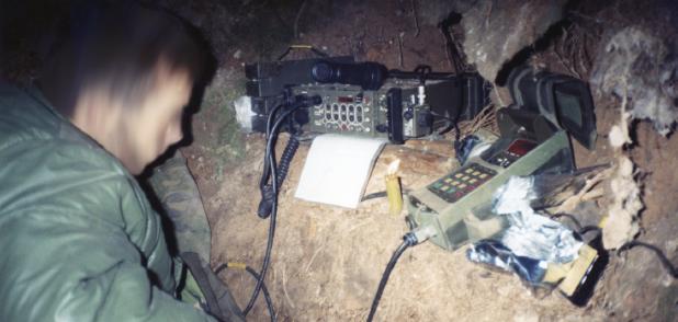 Belgian Special Forces (ESR) using a TMD-626 from an underground hideout. No date. Photograph kindly provided by Arthur Daubercy [1].
