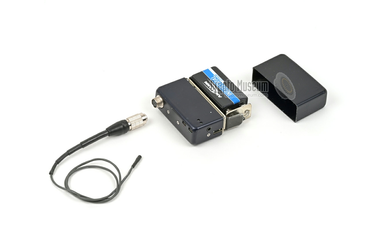 LEA 7178 with open battery compartment