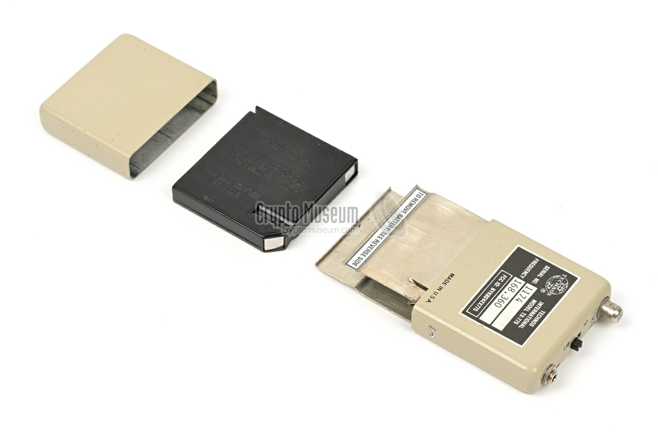 TX-775, battery and cover