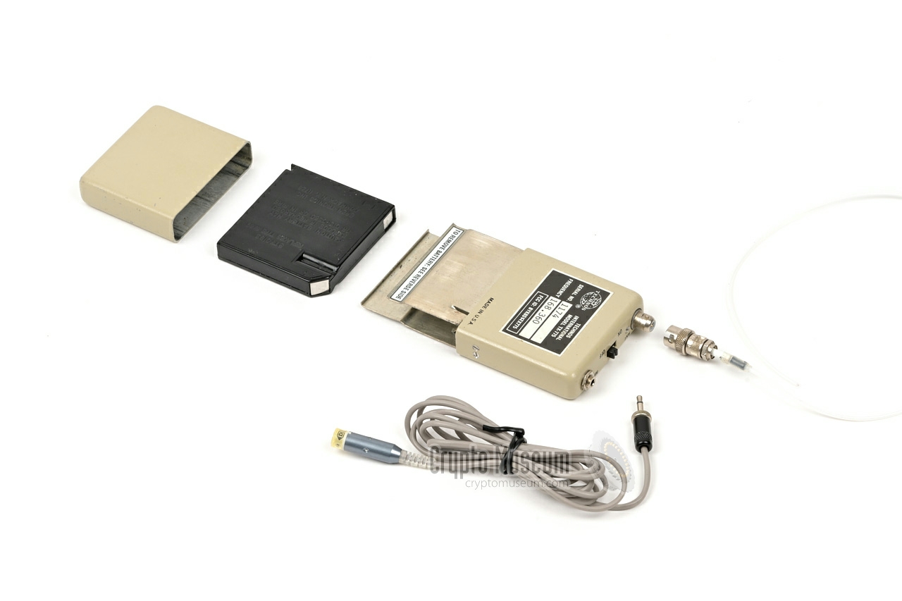 TX-775, battery, cover, antenna and microphone
