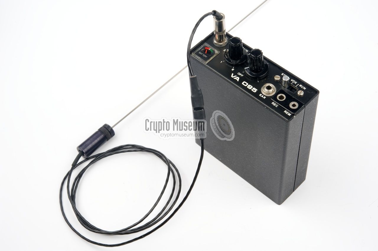VA-095 amplifier with wall probe microphone