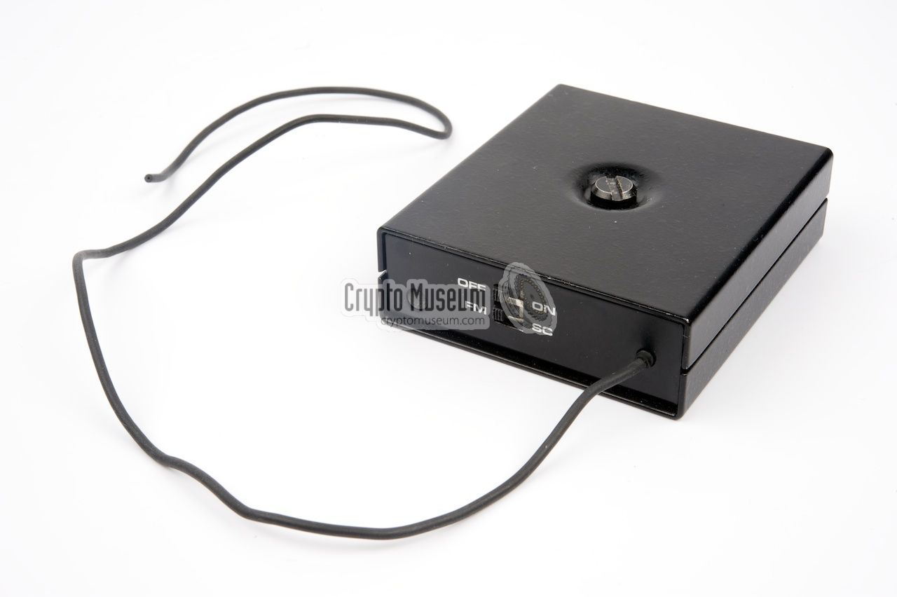 FM/SC training transmitter with wire antenna