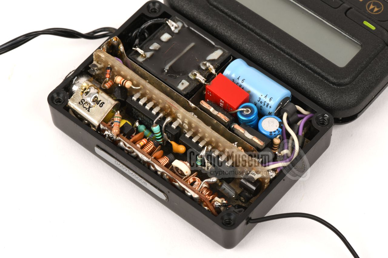 Switched RF transmitter with electret microphone