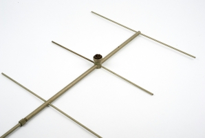 6-element Yagi antenna consisting of two halves