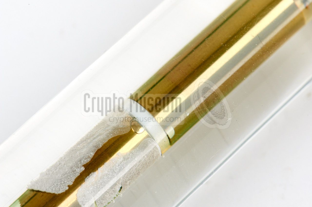 Insulation between the two elements
