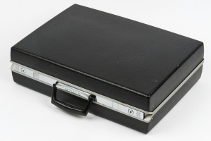 Samsonite briefcase with URS-1