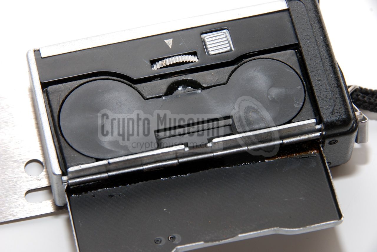 Open camera compartment