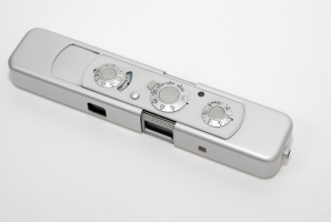 The Minox C in extended condition (i.e. ready for use)
