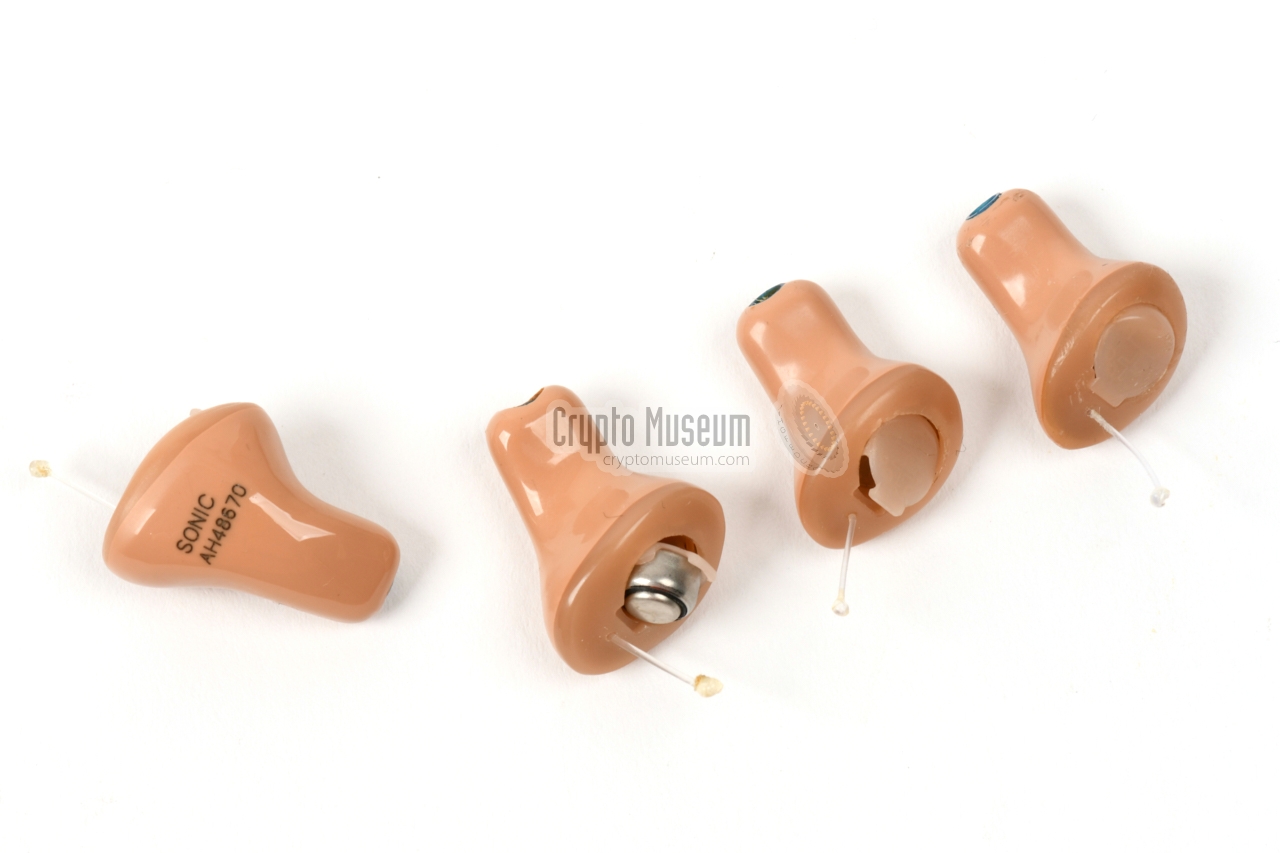 Sonic LD-5 in different positions, demonstrating the use of the battery compartment as on/off switch