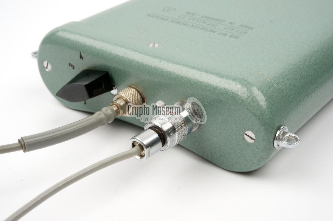 Top panel of the main unit, with channel selector, microphone/speaker connection and antenna socket.