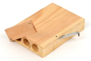 Wooden container for sublimate tablets (open)