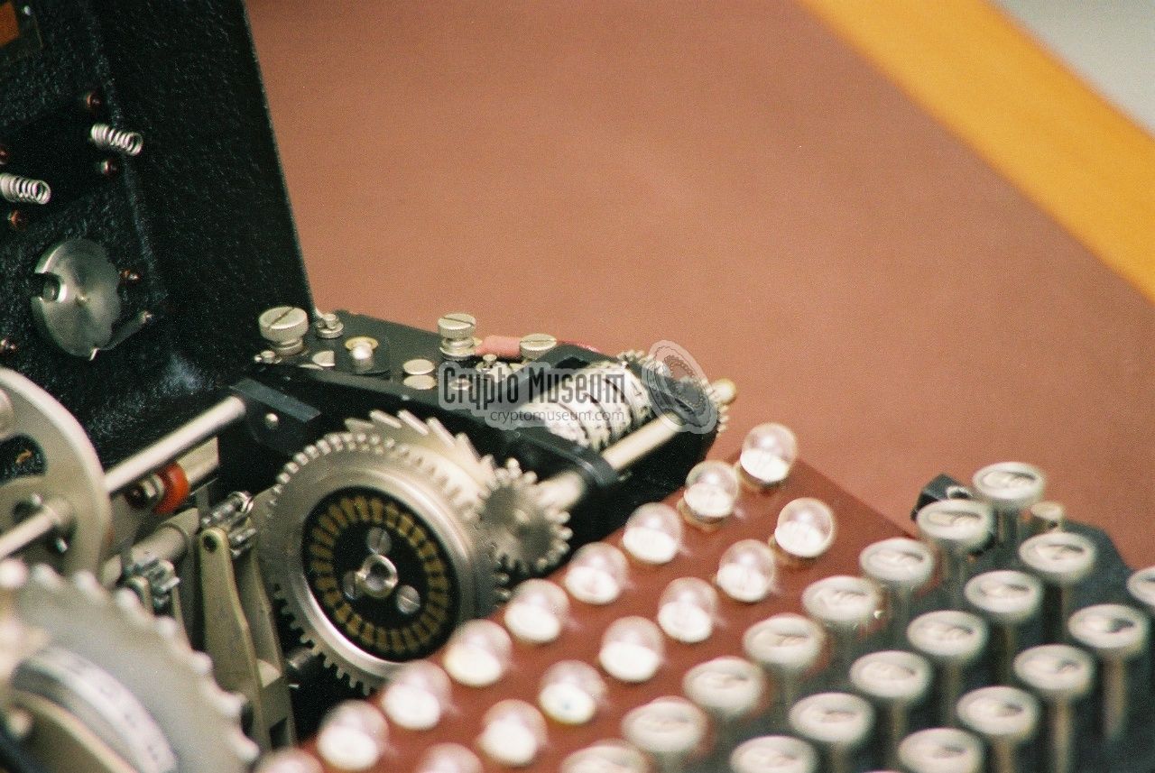 Enigma G entry wheel (ETW) and counter