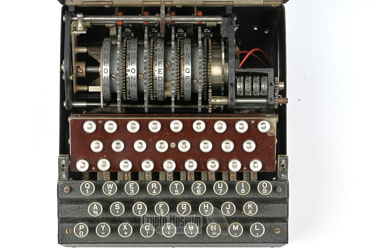 Top view of the G31 with open lid