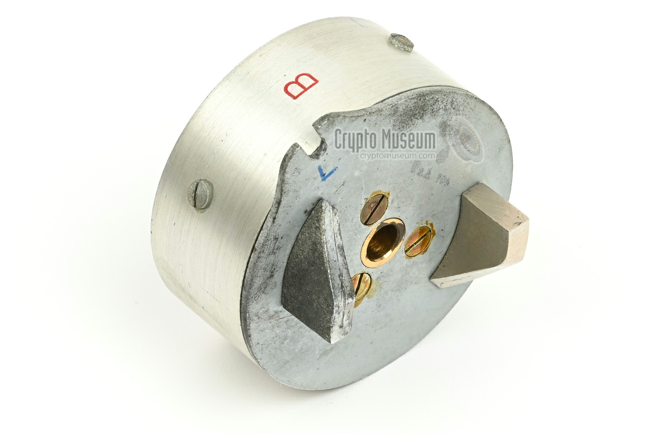 UKW-B rear side (the side facing left)