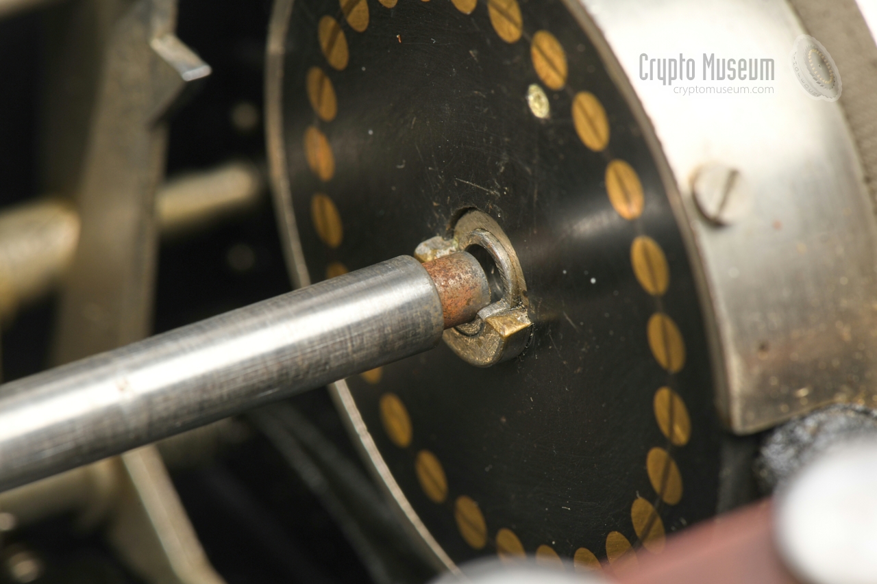 Rotor shaft resting in ETW (UKW released)