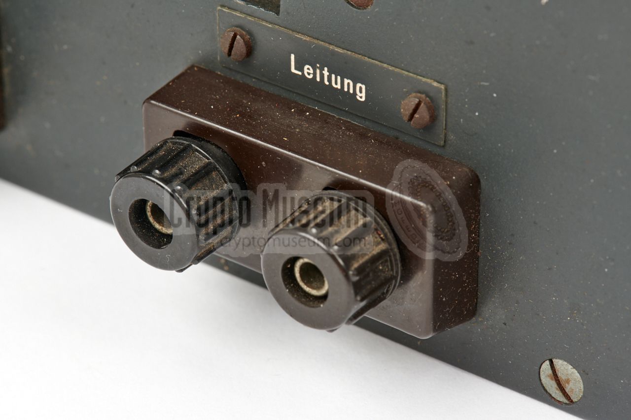 Socket for connection of the line