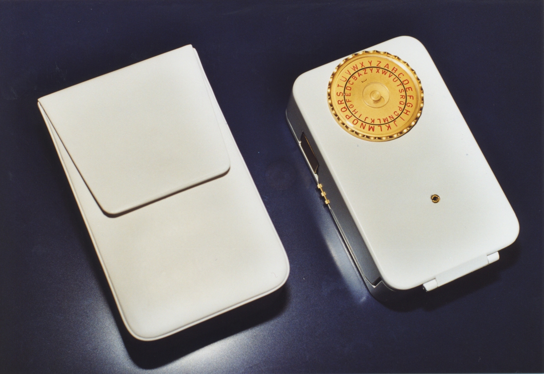 CD-55/LUX. Copyright Gerhard Sulger-Buel [3].