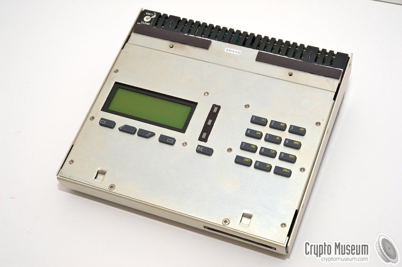 コンピュータ・IT HARDWARE SECURITY コンピュータ・IT HARDWARE SECURITY 250px-ZX_Spectrum.jpg