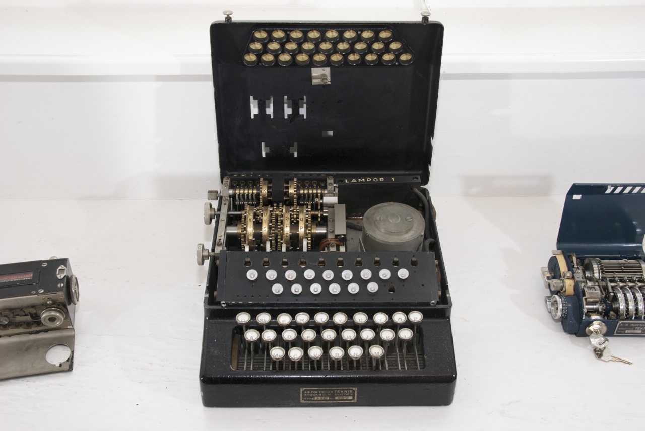 The B-21 with the lid open