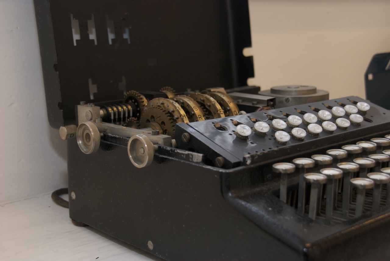 Side-view of the machine