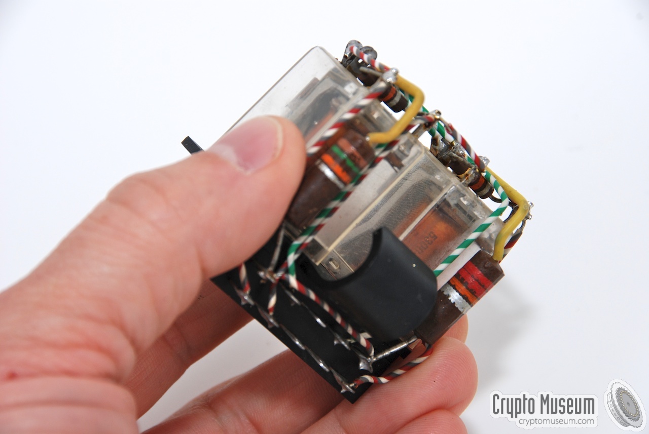 XOR circuit with relais