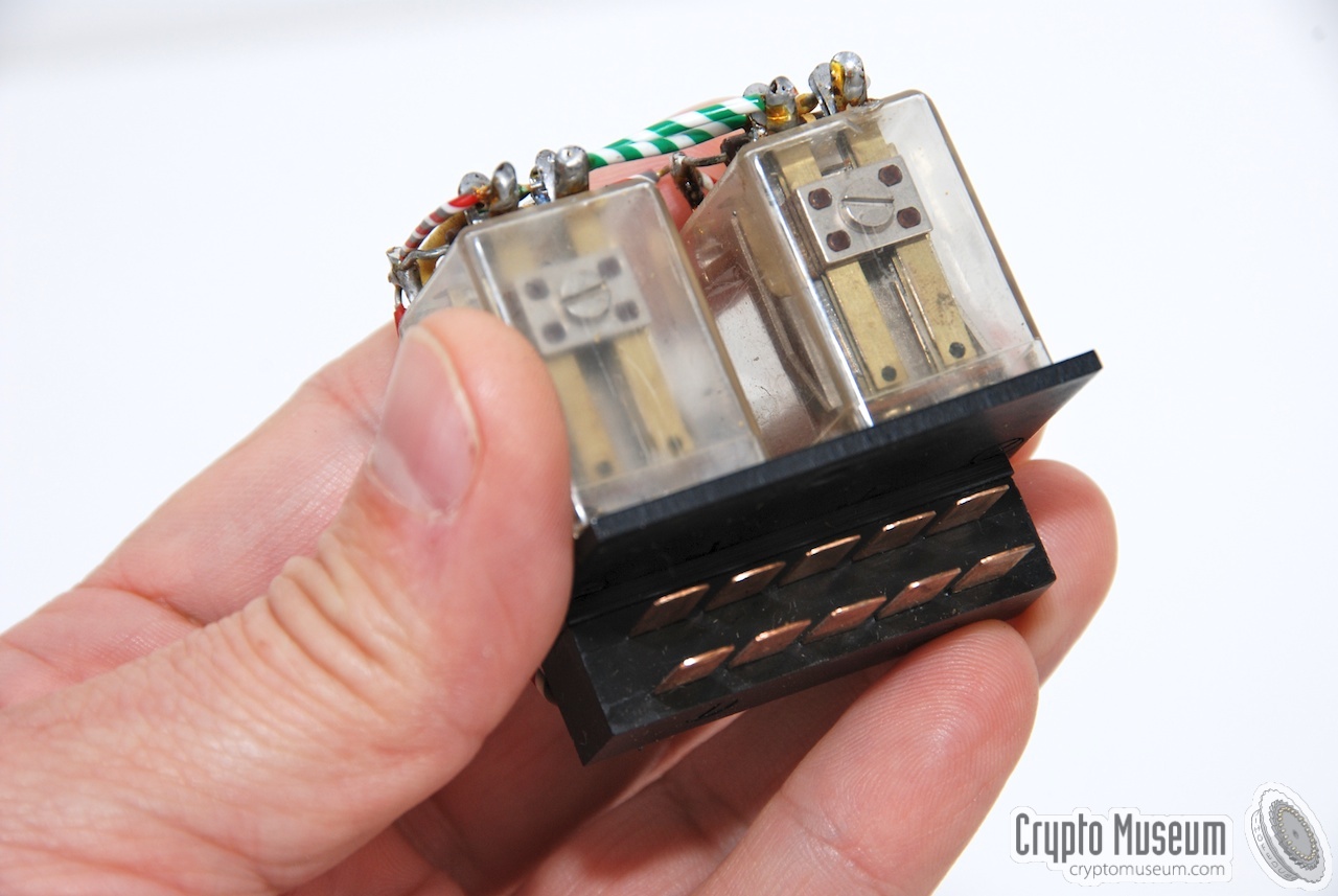 XOR circuit with relais