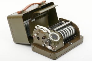 HELL H-54 with open lid
