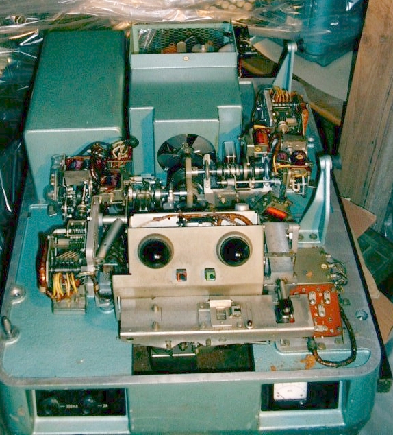 Interior of the Lorenz Mi-544B. Image kindly provided by Heinz Blumberg [2].