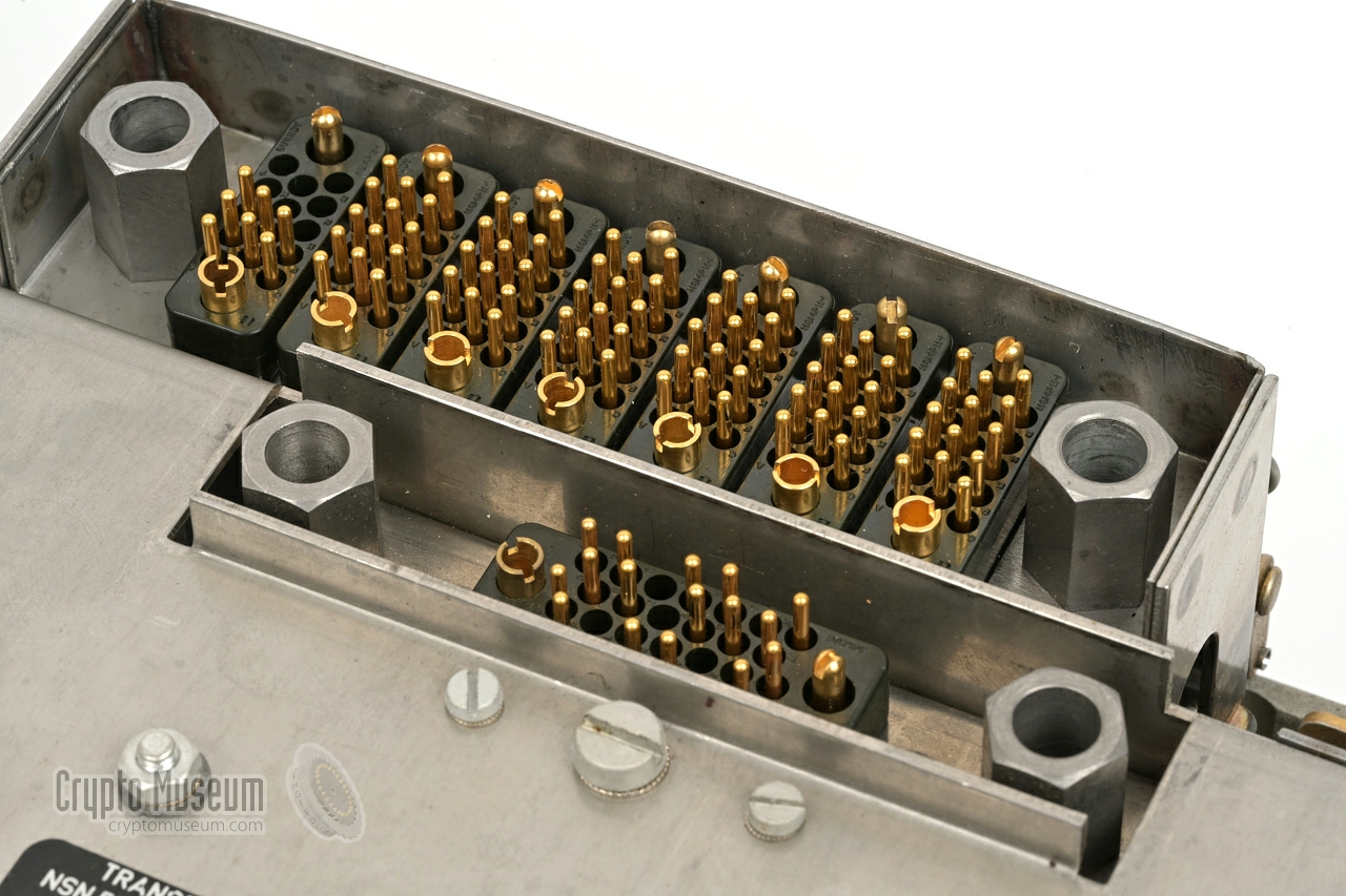 Connector array on the card holder