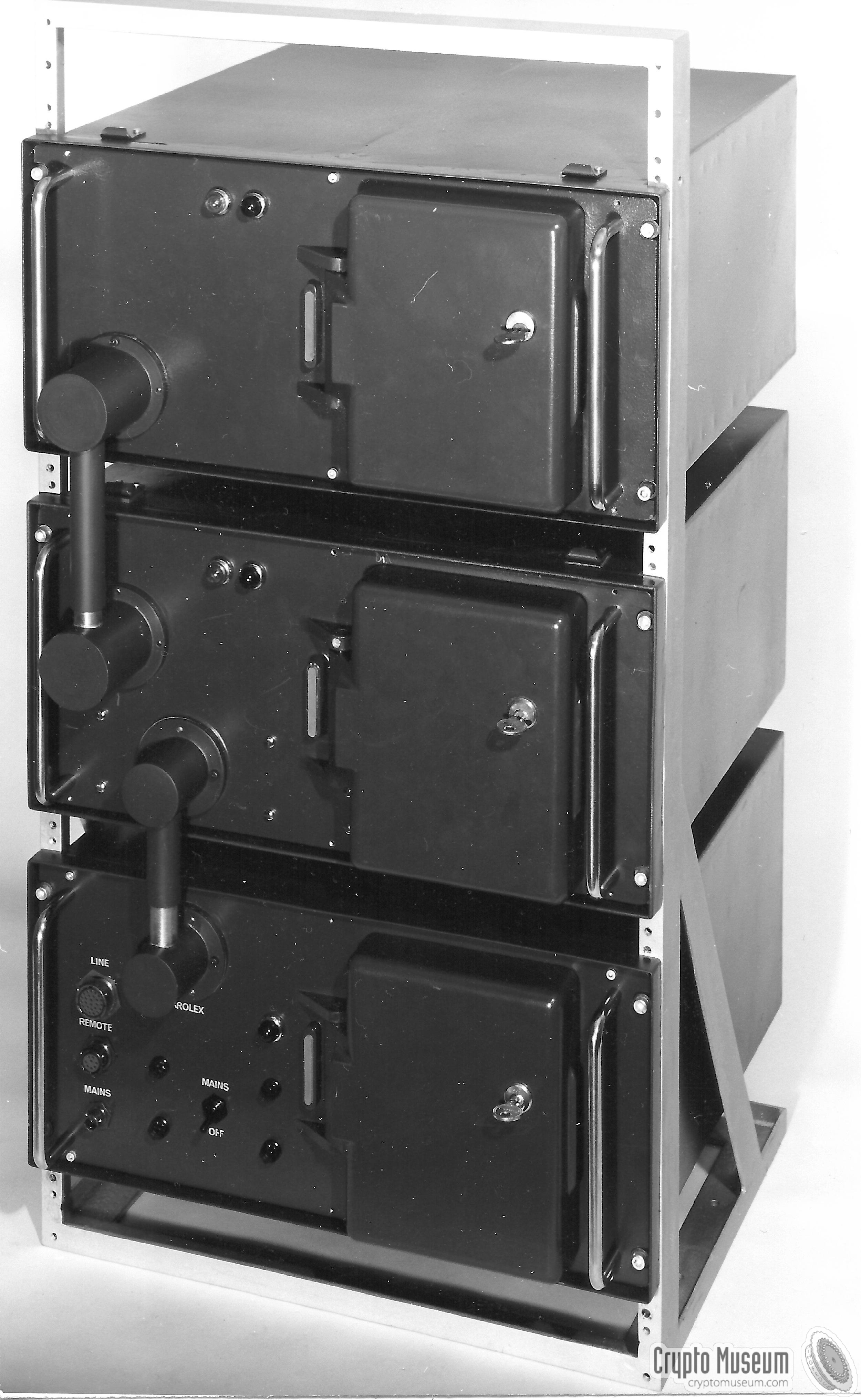 Unknown rack with serveral units, including a Tarolex. Prabably a test setup.