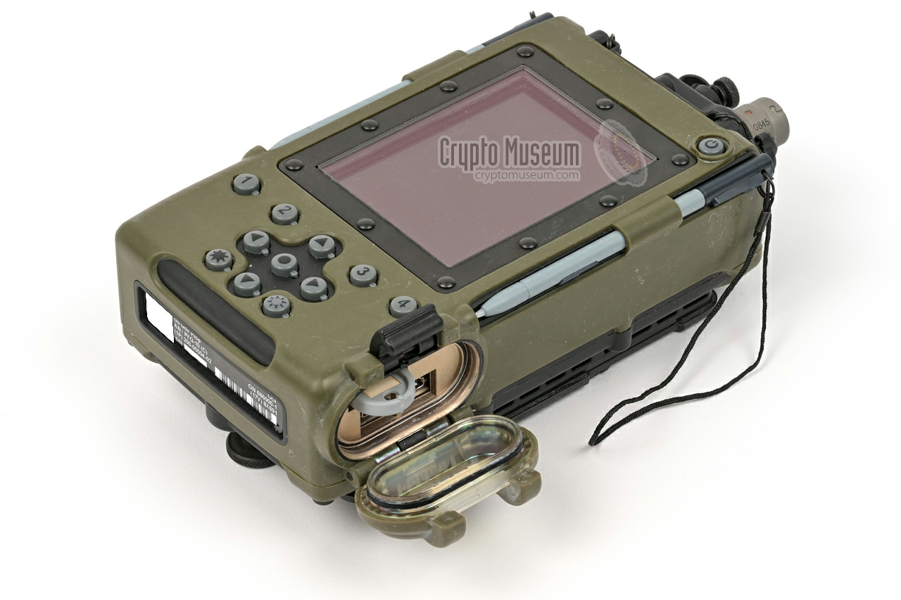 PYQ-100 with open CIK access door