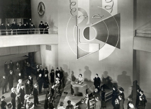 Presentation of the VODER at the New York World's Fair in 1939 [10]