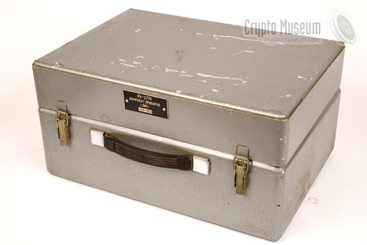 Case with accessories and documentation