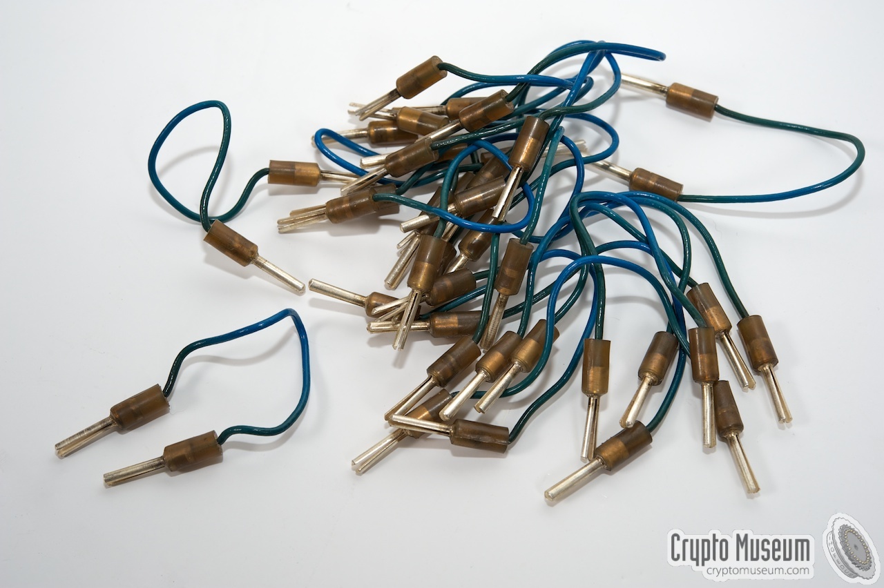 20 patch cables for the plug-board
