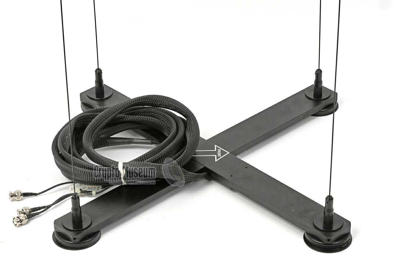 Antenna set with magnet mounts