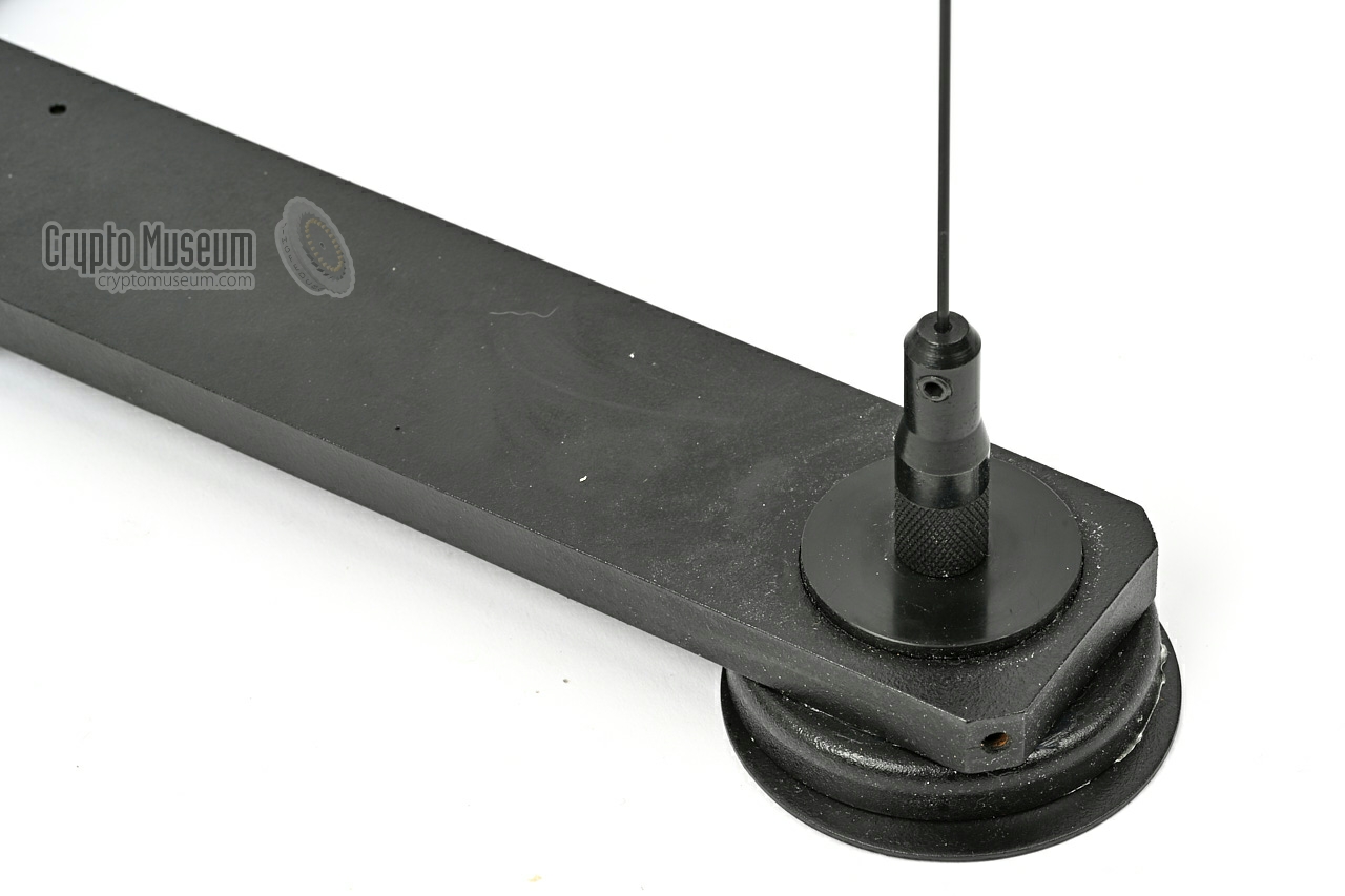 Antenna mount