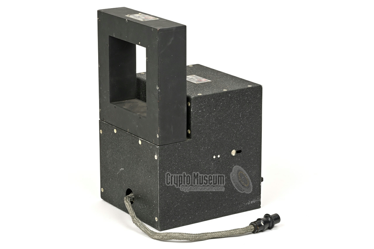 Rear view (with loop antenna installed)