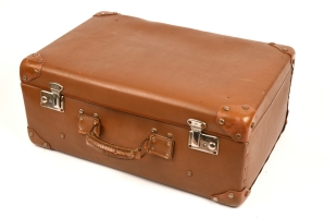 Suitcase with aperiodic receiver (closed)
