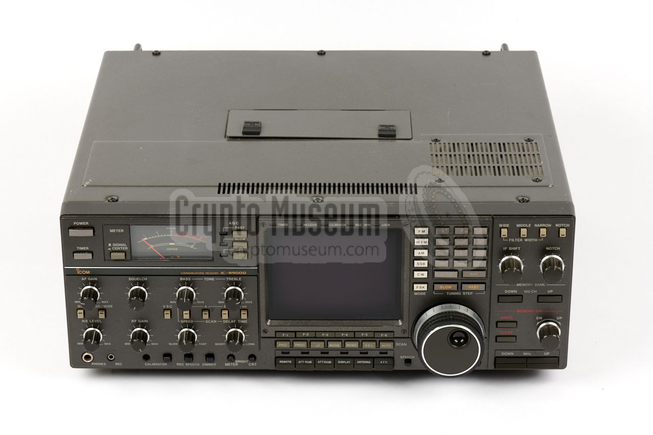 ICOM IC-R9000 seen from the front