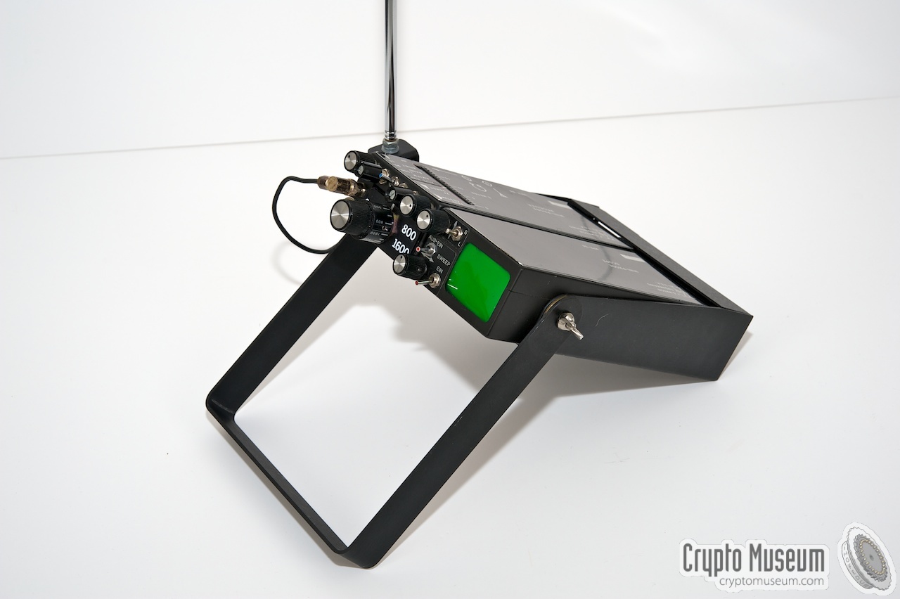 MPR-1 with telescopic antenna, ready for use