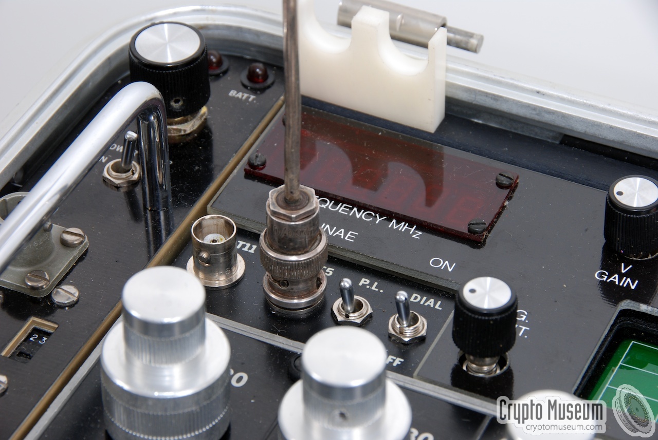 Close-up of the frequency counter and some frequency modules