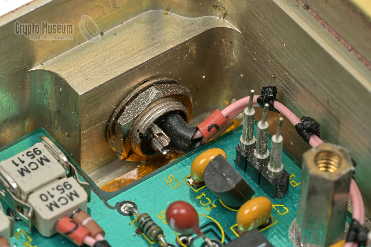 Earphone connector (internal)