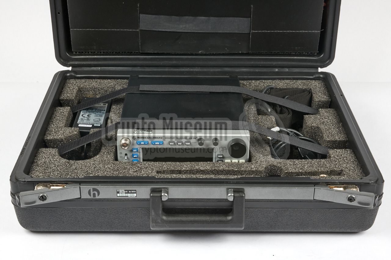 EB-200 stowed in the lower half of the transit case