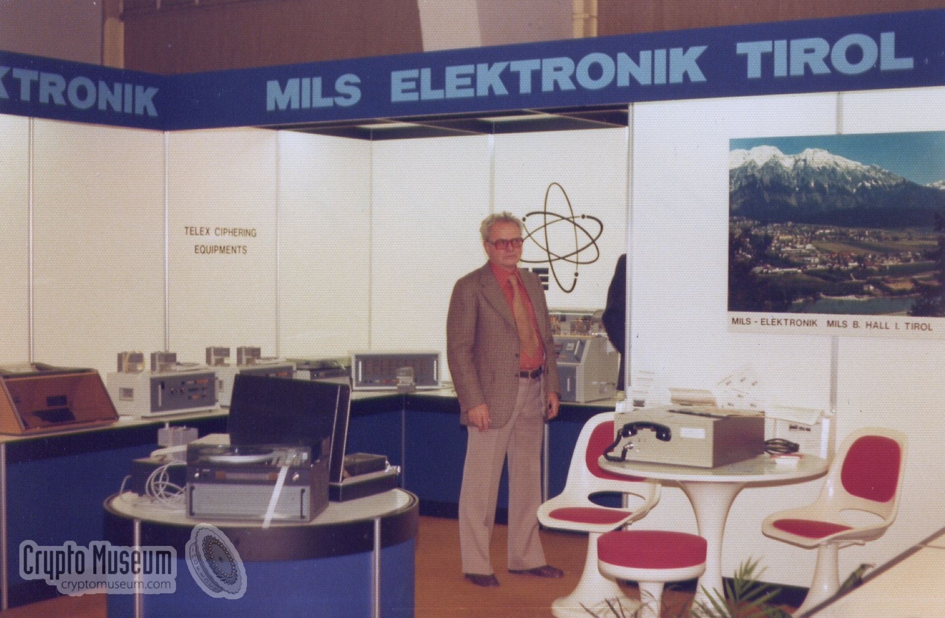 Willi Reichert at the Telecom conference in Geneva in 1975. Photograph by Eberhard Scholz [1].